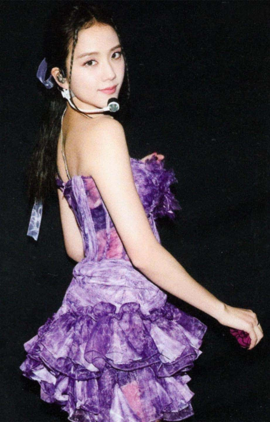 Để có được bộ thẻ bo góc của BlackPink tại concert Hà Nội, khán giả phải mua vé VIP với giá 9,8 triệu đồng. Để có được bộ thẻ bo góc của BlackPink tại concert Hà Nội, khán giả phải mua vé VIP với giá 9,8 triệu đồng.