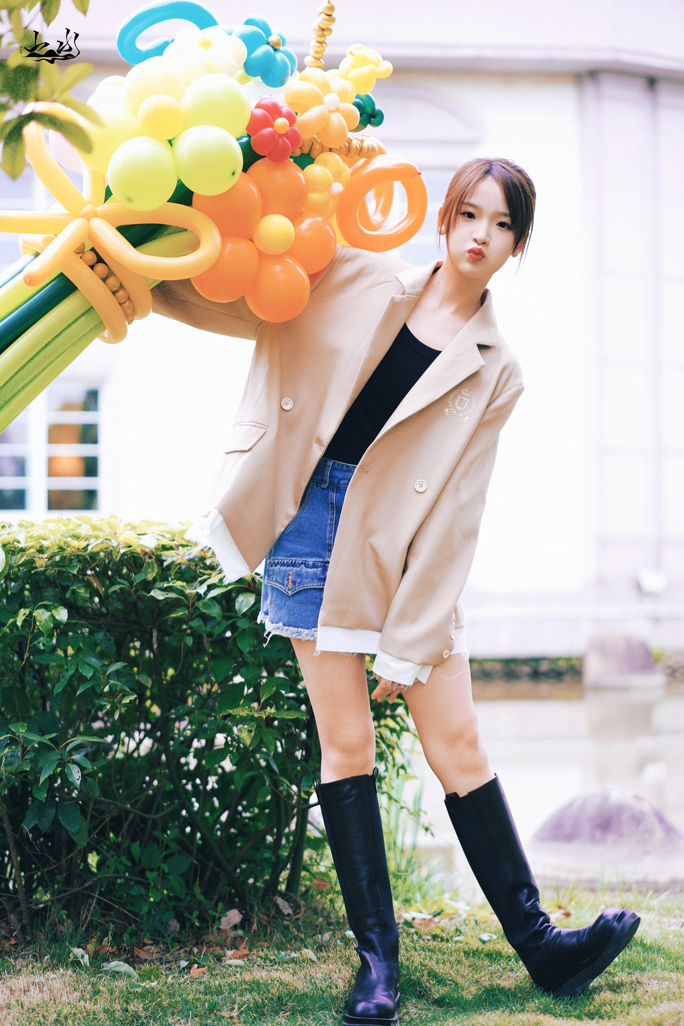 Đời thường, Trương Miểu Di được khen là người năng động, hoạt bát, có nhiều năng lượng tích cực. Cô thường xuyên cập nhật hình ảnh đời thường giản dị lên mạng xã hội. Đời thường, Trương Miểu Di được khen là người năng động, hoạt bát, có nhiều năng lượng tích cực. Cô thường xuyên cập nhật hình ảnh đời thường giản dị lên mạng xã hội.