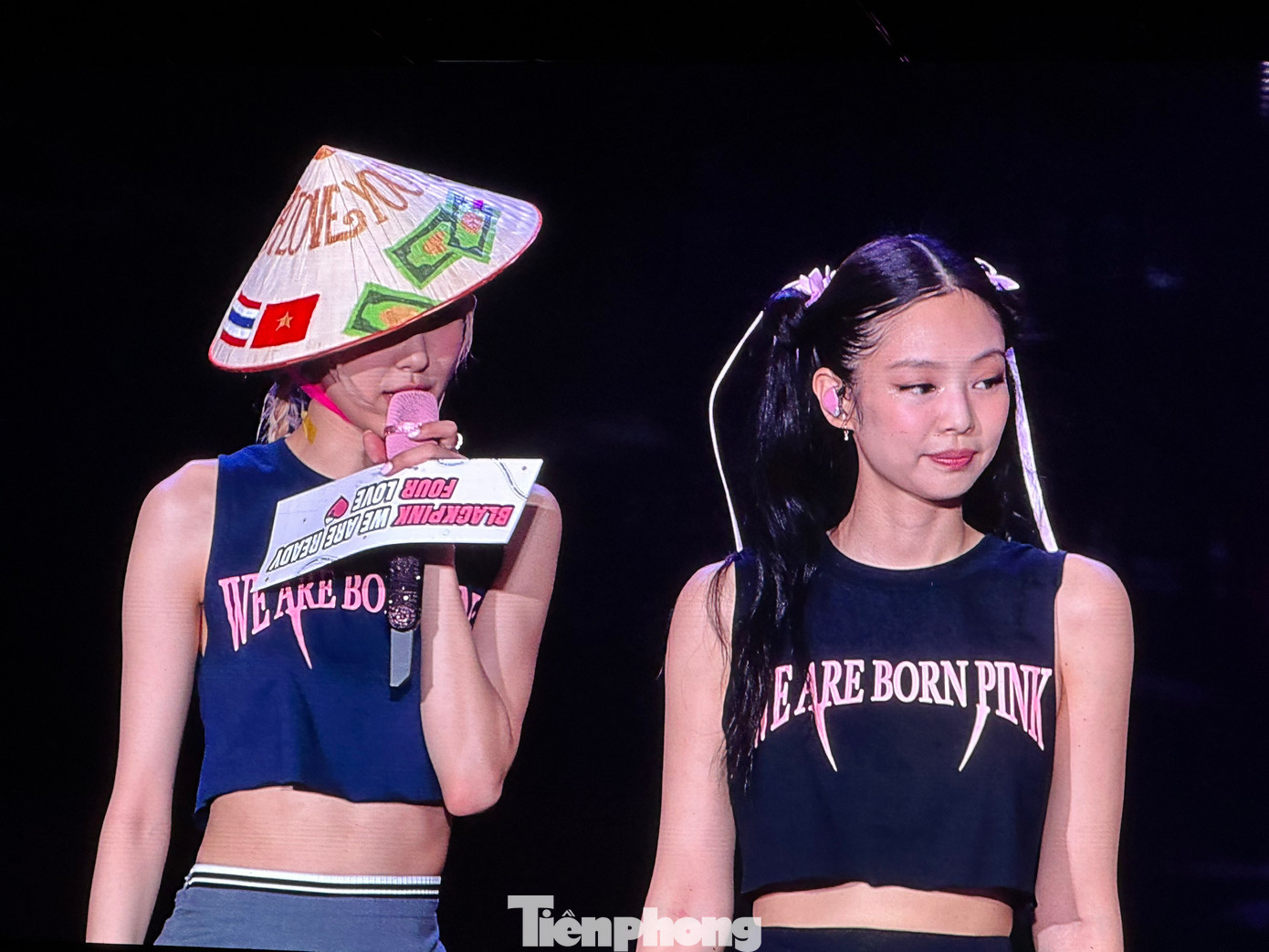 Những hình ảnh trong đêm diễn ngày 1 của BlackPink tại Mỹ Đình. Những hình ảnh trong đêm diễn ngày 1 của BlackPink tại Mỹ Đình.