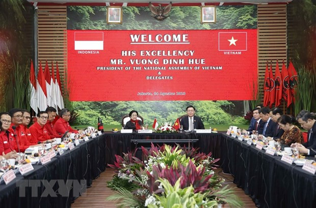 Quang cảnh buổi gặp. (Ảnh: Doãn Tấn/TTXVN) Quang cảnh buổi gặp. (Ảnh: Doãn Tấn/TTXVN)