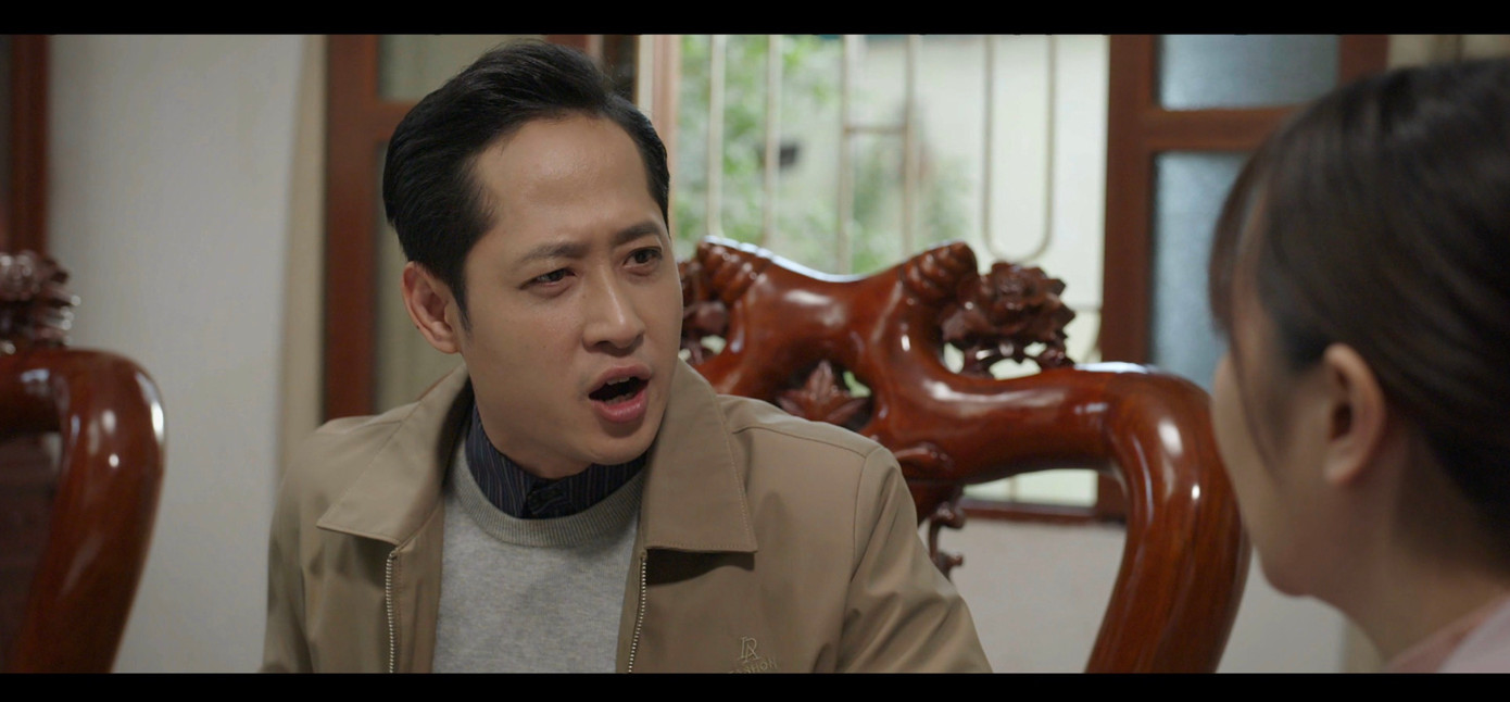 Hình ảnh gia trưởng, cục cằn, sĩ diện hão ở bố con ông Công không khó gặp ở ngoài đời. Hình ảnh gia trưởng, cục cằn, sĩ diện hão ở bố con ông Công không khó gặp ở ngoài đời.