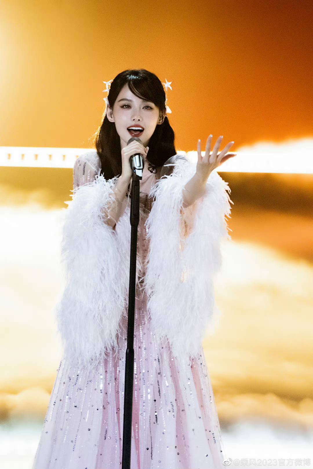 Sau ồn ào hôn nhân, Trương Gia Nghê ghi danh vào show Đạp gió 2023 (Tỷ tỷ đạp gió rẽ sóng mùa 4). Nữ diễn viên trở thành chủ đề nóng trên hot search Weibo bởi ngoại hình, khí chất nổi bật trong 33 thí sinh tham dự. Theo nhiều khán giả, Trương Gia Nghê là ứng cử viên sáng giá cho danh hiệu visual – vị trí dành cho thành viên có gương mặt nổi bật và ấn tượng trong nhóm nếu cô có suất ra mắt.