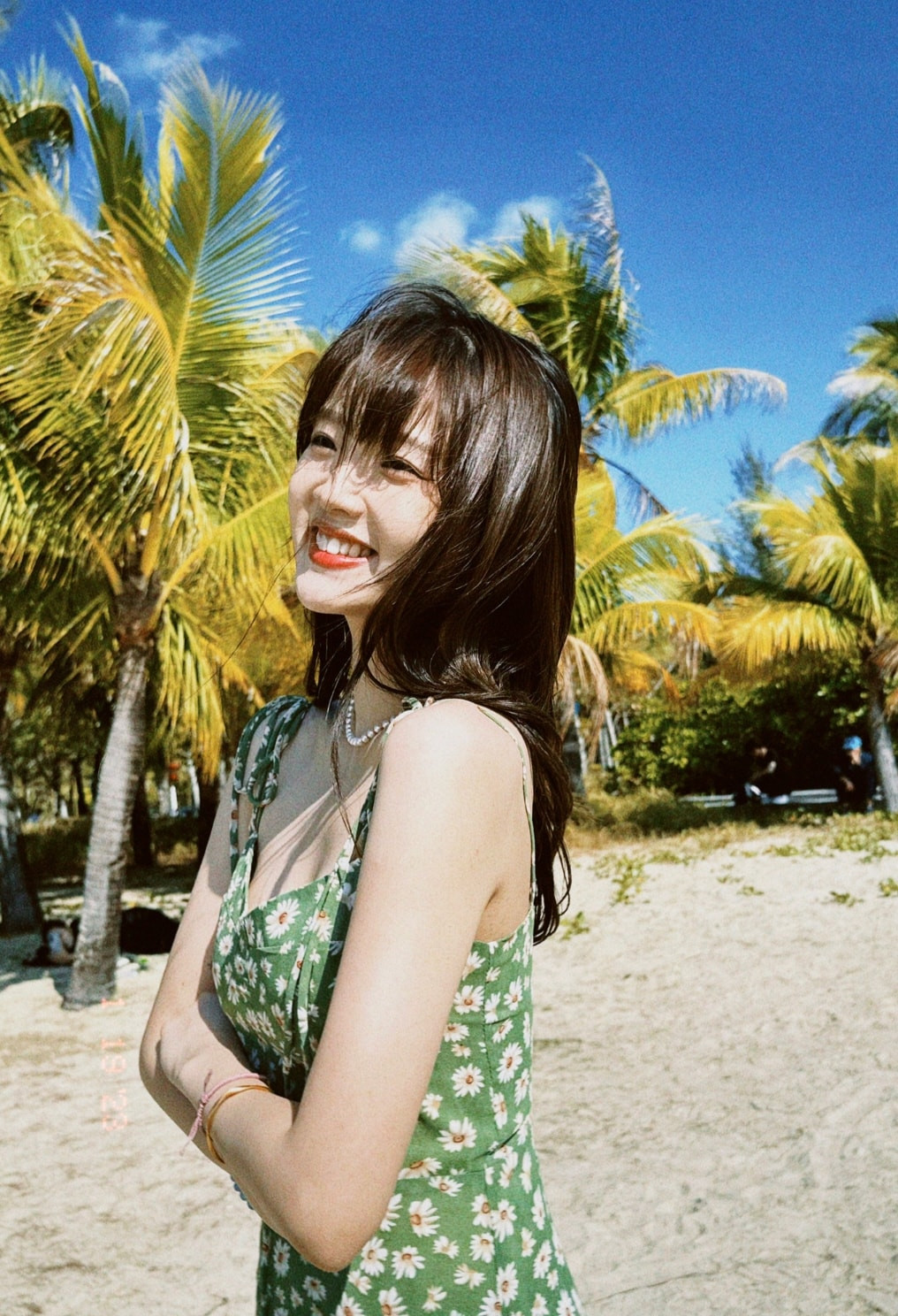 Trương Miểu Di được đánh giá cao hơn ở tạo hình hiện đại. Trước đó, nữ diễn viên đã tham gia phim cổ trang nhưng hiệu ứng không như mong muốn. Theo Sina, dự án điện ảnh Hồng lâu mộng 2023 có vốn đầu tư hơn 200 triệu NDT (hơn 660 tỷ đồng) và kỳ vọng đạt kỷ lục doanh thu phòng vé. Trương Miểu Di được đánh giá cao hơn ở tạo hình hiện đại. Trước đó, nữ diễn viên đã tham gia phim cổ trang nhưng hiệu ứng không như mong muốn. Theo Sina, dự án điện ảnh Hồng lâu mộng 2023 có vốn đầu tư hơn 200 triệu NDT (hơn 660 tỷ đồng) và kỳ vọng đạt kỷ lục doanh thu phòng vé.