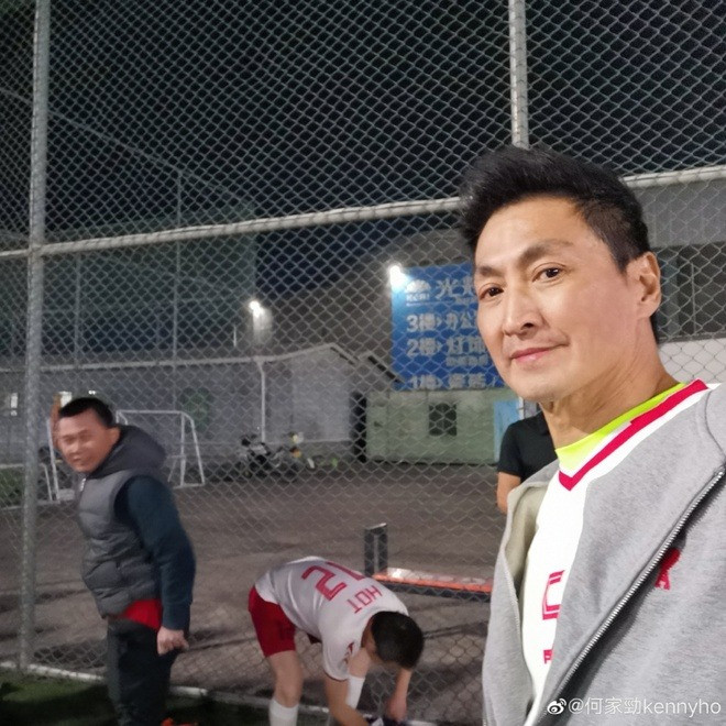 Ảnh đời thường của Hà Gia Kính. Ảnh: Weibo.