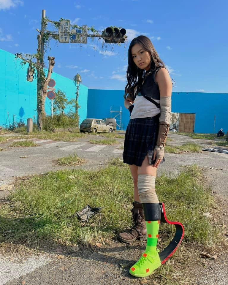 Để vai diễn thuận lợi, Tsunematsu Yuri luyện tập bắn cung, cảnh hành động trước nhiều tháng. Công nghệ CGI (viết tắt của từ computer-generated imagery) - ứng dụng của đồ họa máy tính được sử dụng làm biến mất một bên chân của nhân vật Heiya Akane. Ảnh: yuri_tune. Để vai diễn thuận lợi, Tsunematsu Yuri luyện tập bắn cung, cảnh hành động trước nhiều tháng. Công nghệ CGI (viết tắt của từ computer-generated imagery) - ứng dụng của đồ họa máy tính được sử dụng làm biến mất một bên chân của nhân vật Heiya Akane. Ảnh: yuri_tune.