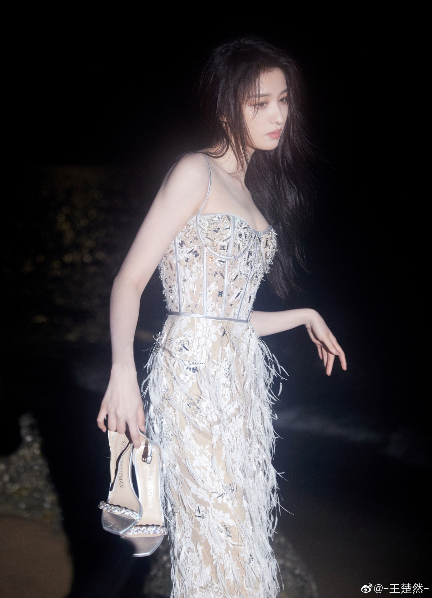 Với chiều cao 1,72 m, dáng người thanh mảnh, thon thả, nữ diễn viên có phong cách ăn mặc trẻ trung, gợi cảm và được kỳ vọng tiếp xúc với thời trang cao cấp. Với chiều cao 1,72 m, dáng người thanh mảnh, thon thả, nữ diễn viên có phong cách ăn mặc trẻ trung, gợi cảm và được kỳ vọng tiếp xúc với thời trang cao cấp.