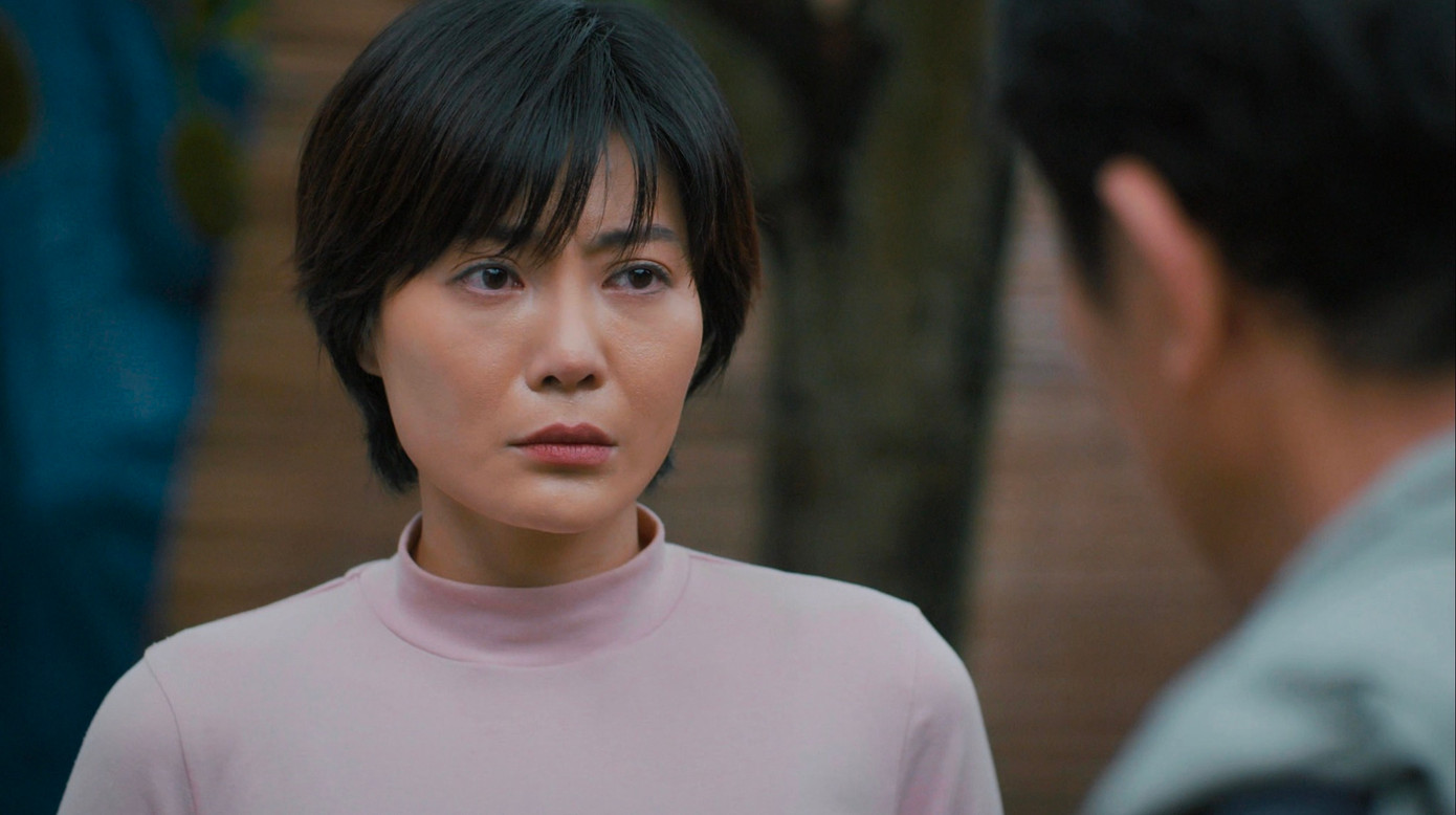 Đảm nhận vai diễn này, Thanh Hương có tạo hình tuềnh toàng, tạo dáng vẻ khốn khổ, thô kệch. Cô nhập tâm cuốn vào cảm xúc của nhân vật đến nỗi khó thoát vai. Cô kể khi nhìn thấy con gái đi từ phim trường về vẫn giữ nguyên trang phục của Luyến, mẹ cô đã bật khóc vì thương con. Đảm nhận vai diễn này, Thanh Hương có tạo hình tuềnh toàng, tạo dáng vẻ khốn khổ, thô kệch. Cô nhập tâm cuốn vào cảm xúc của nhân vật đến nỗi khó thoát vai. Cô kể khi nhìn thấy con gái đi từ phim trường về vẫn giữ nguyên trang phục của Luyến, mẹ cô đã bật khóc vì thương con.