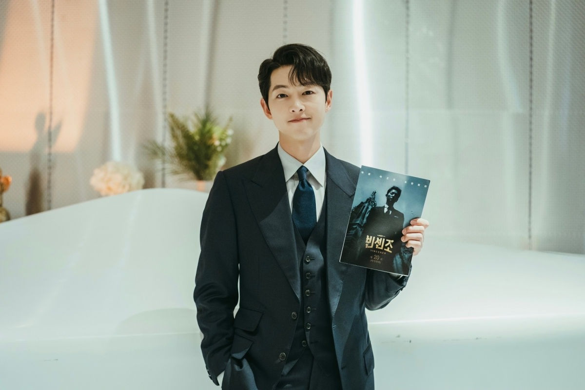 Song Joong Ki cần mẫn xuất hiện trên truyền hình. Ảnh: NSX. Song Joong Ki cần mẫn xuất hiện trên truyền hình. Ảnh: NSX.