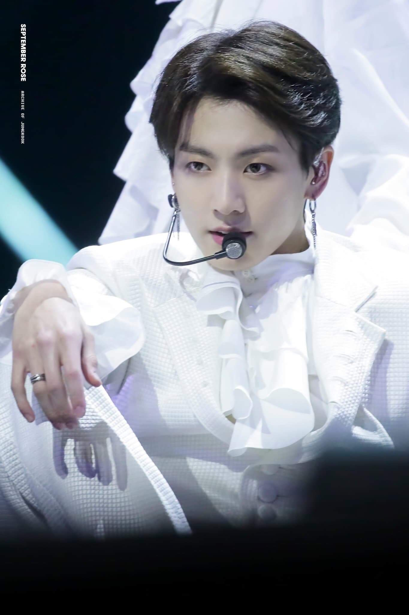 Jungkook phá vỡ nhiều kỷ lục của BTS nói riêng và Kpop nói chung chỉ nhờ đĩa đơn duy nhất Seven. Ảnh: Twitter. Jungkook phá vỡ nhiều kỷ lục của BTS nói riêng và Kpop nói chung chỉ nhờ đĩa đơn duy nhất Seven. Ảnh: Twitter.