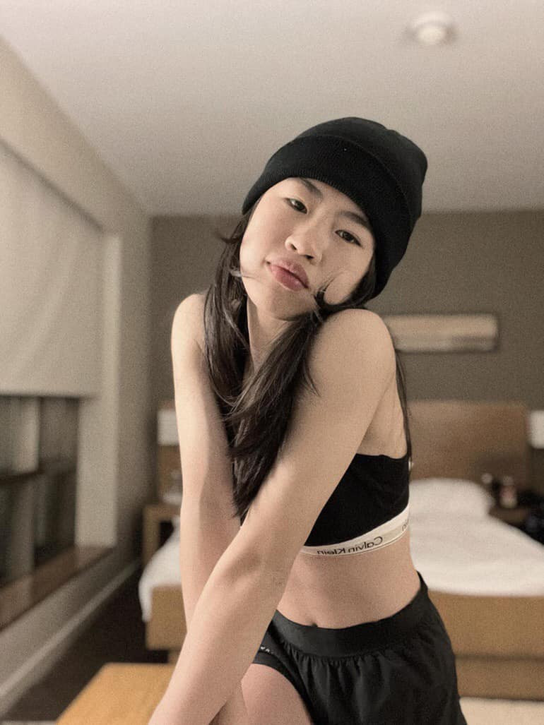 Với chiều cao 1,62 m, Thanh Nhã có lợi thế về ngoại hình nhờ việc luyện tập cường độ cao cho môn thể thao vua. Cô từng gây ấn tượng khi đăng ảnh lộ rõ múi bụng lên mạng xã hội.