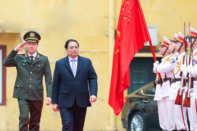 Thủ tướng Phạm Minh Chính đến thăm, kiểm tra công tác ứng trực sẵn sàng chiến đấu của cán bộ, chiến sĩ Cục An ninh Chính trị nội bộ. Ảnh: VGP/Nhật Bắc Thủ tướng Phạm Minh Chính đến thăm, kiểm tra công tác ứng trực sẵn sàng chiến đấu của cán bộ, chiến sĩ Cục An ninh Chính trị nội bộ. Ảnh: VGP/Nhật Bắc