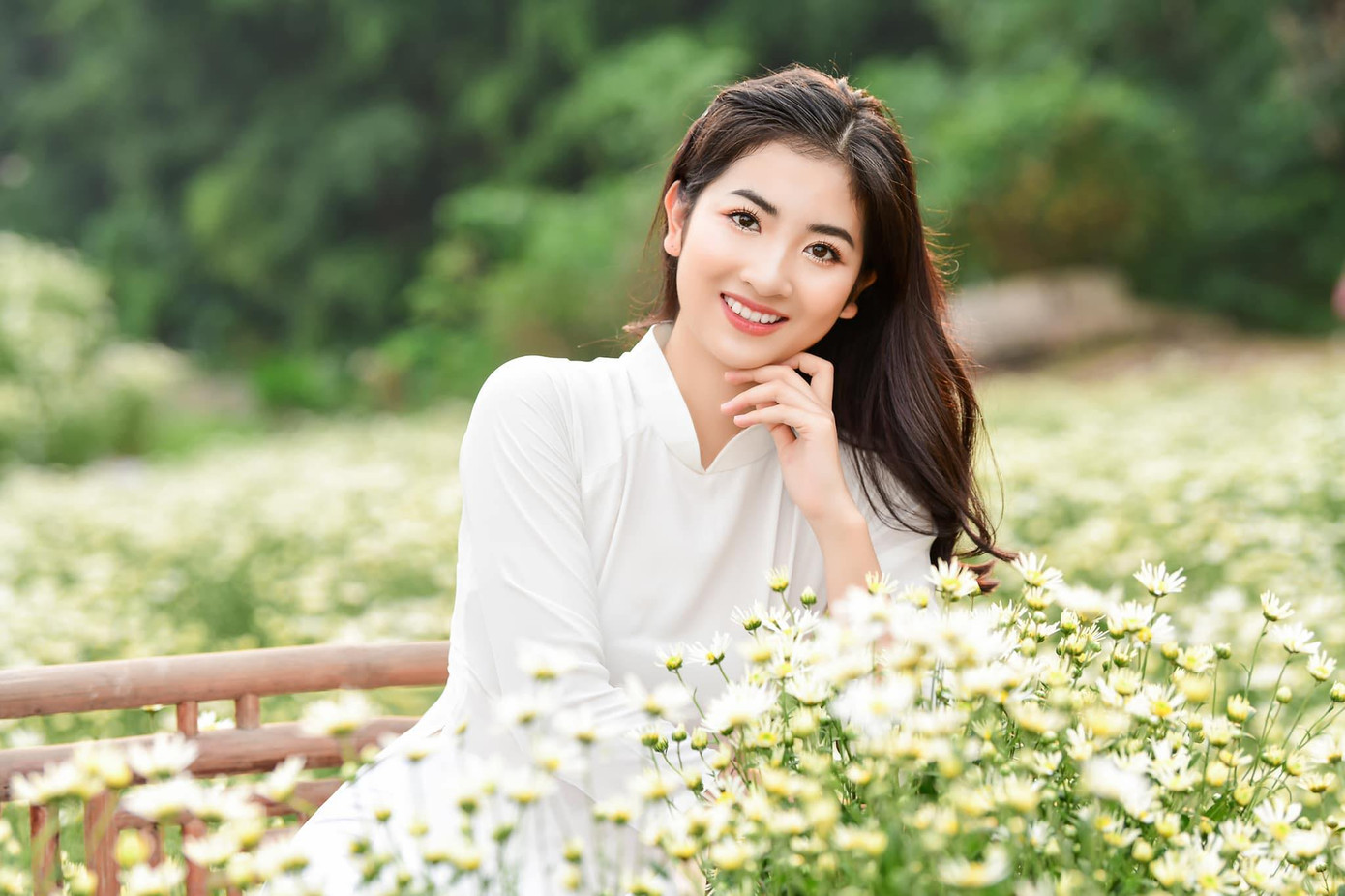 Lần đầu tham gia dự án phim truyền hình VFC, nữ diễn viên 23 tuổi thấy vui nhiều hơn áp lực. Cô học hỏi được nhiều kinh nghiệm từ tiền bối và được mọi người hỗ trợ nhiều trong quá trình ghi hình phim.