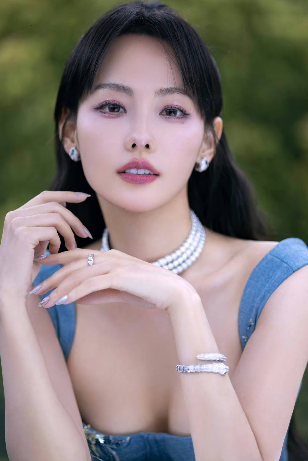 Trong tập 2 Đạp gió 2023, Trương Gia Nghê cùng đội Ella, Chi Pu và Ngô Thiến sẽ trình diễn bản hit See tình của Hoàng Thùy Linh. Sân khấu được nhiều khán giả Việt Nam đón đợi.