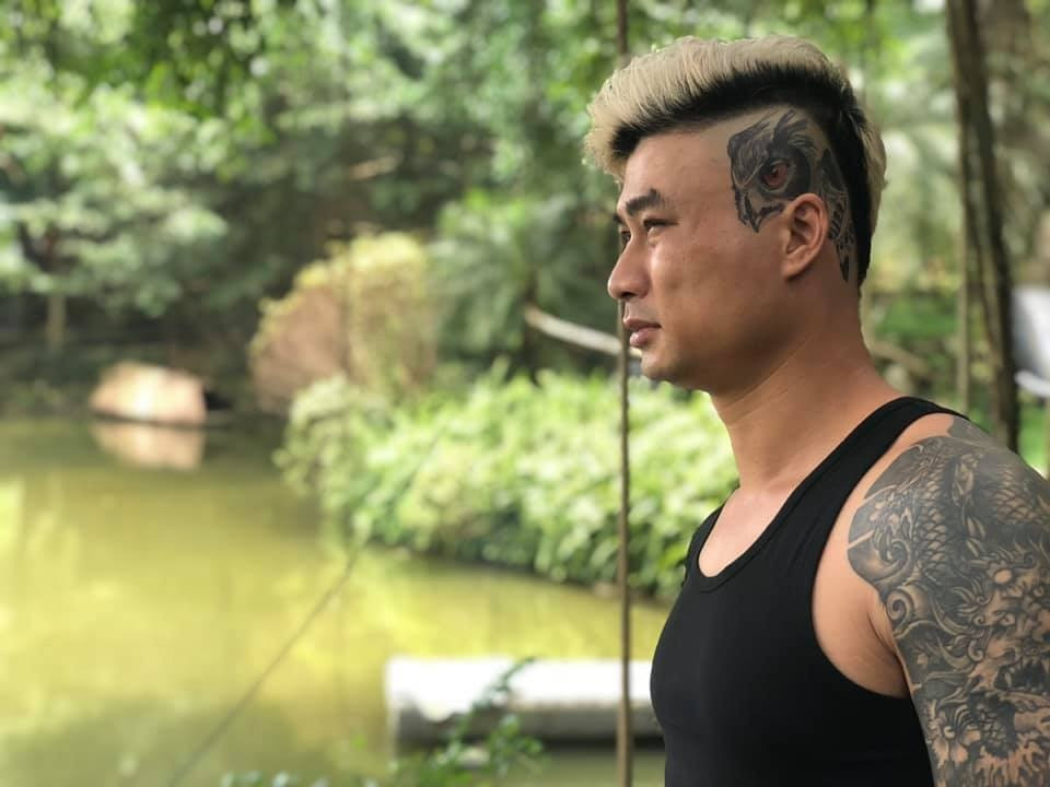 Duy Hưng từng đóng nhiều vai diễn, từ xã hội đen, giang hồ bặm trợn trong Quỳnh búp bê, Mê cung, Người phán xử đến cảnh sát phim Sinh tử, người đàn ông gà trống nuôi con trong Mùa hoa tìm lại hay “Phó lãnh đạo” tính tình tưng tửng nhưng nhiệt tình, tốt bụng phim Ga-ra hạnh phúc… Duy Hưng từng đóng nhiều vai diễn, từ xã hội đen, giang hồ bặm trợn trong Quỳnh búp bê, Mê cung, Người phán xử đến cảnh sát phim Sinh tử, người đàn ông gà trống nuôi con trong Mùa hoa tìm lại hay “Phó lãnh đạo” tính tình tưng tửng nhưng nhiệt tình, tốt bụng phim Ga-ra hạnh phúc…