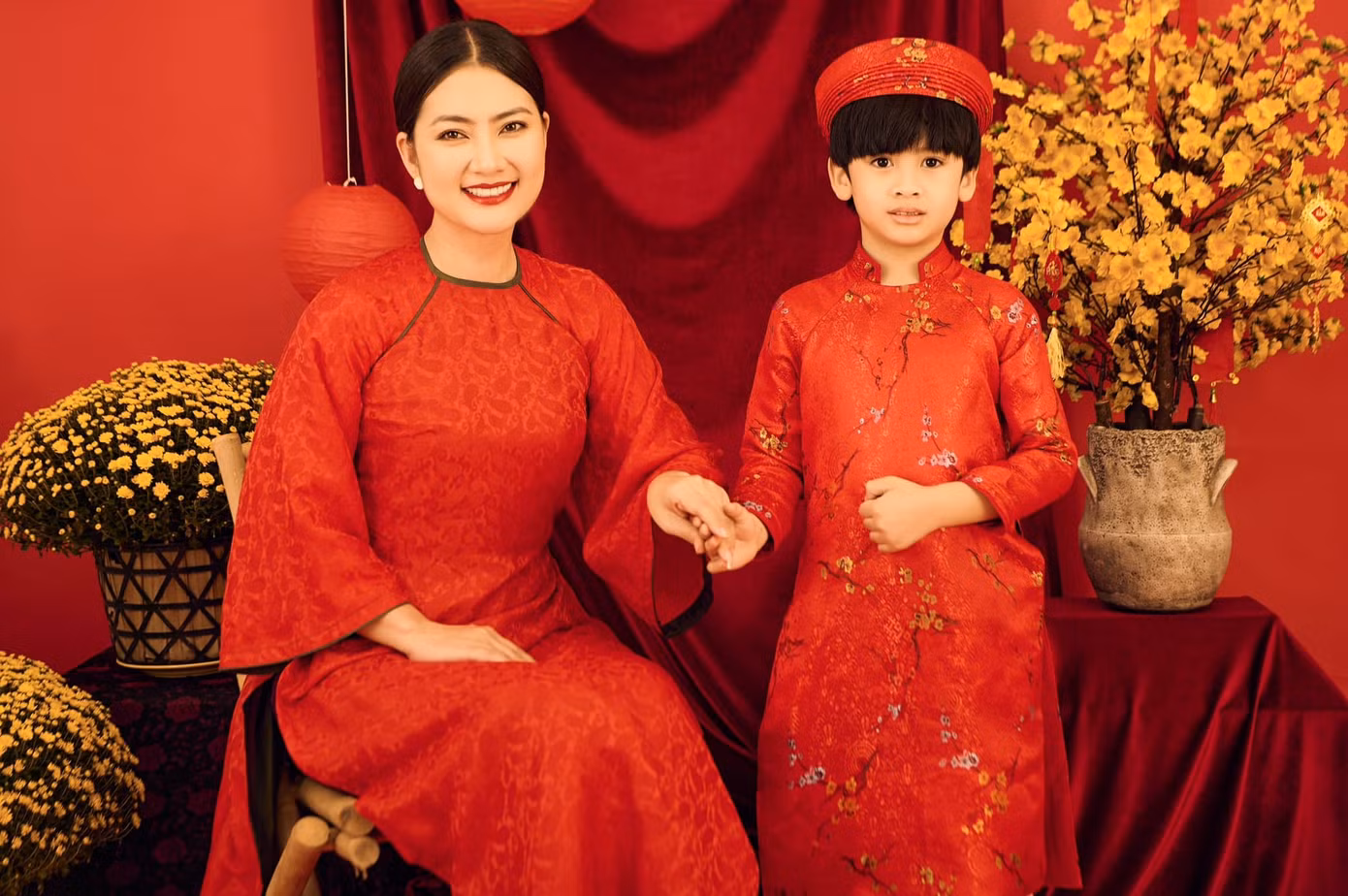 Ngọc Lan và con trai Louis. Ảnh: NVCC.