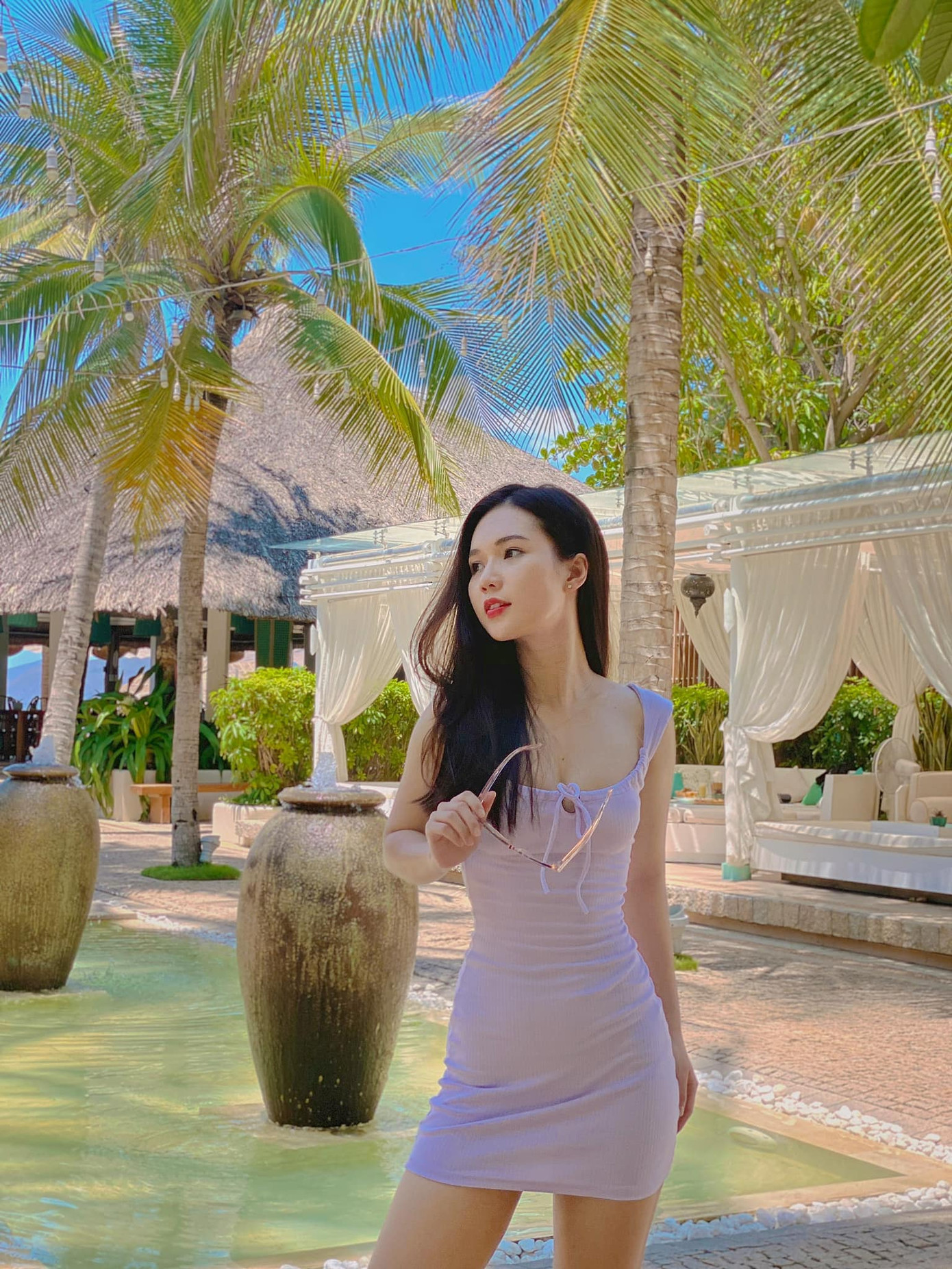 Ngọc Anh chia sẻ với Tiền Phong gu của cô là sự quyến rũ, nóng bỏng và đi theo hình tượng này từ lâu. Phong cách này khiến cô cảm thấy tự tin và tự hào về hình thể của mình, thậm chí không ngần ngại che những khuyết điểm như chân tay không thon, tỷ lệ cơ thể nhiều chỗ chưa cân đối, da không được trắng nõn… Nữ diễn viên nhấn mạnh phong cách chỉ nói lên gu, sở thích và một phần tính cách, không nói lên năng lực công việc, phẩm chất đạo đức.