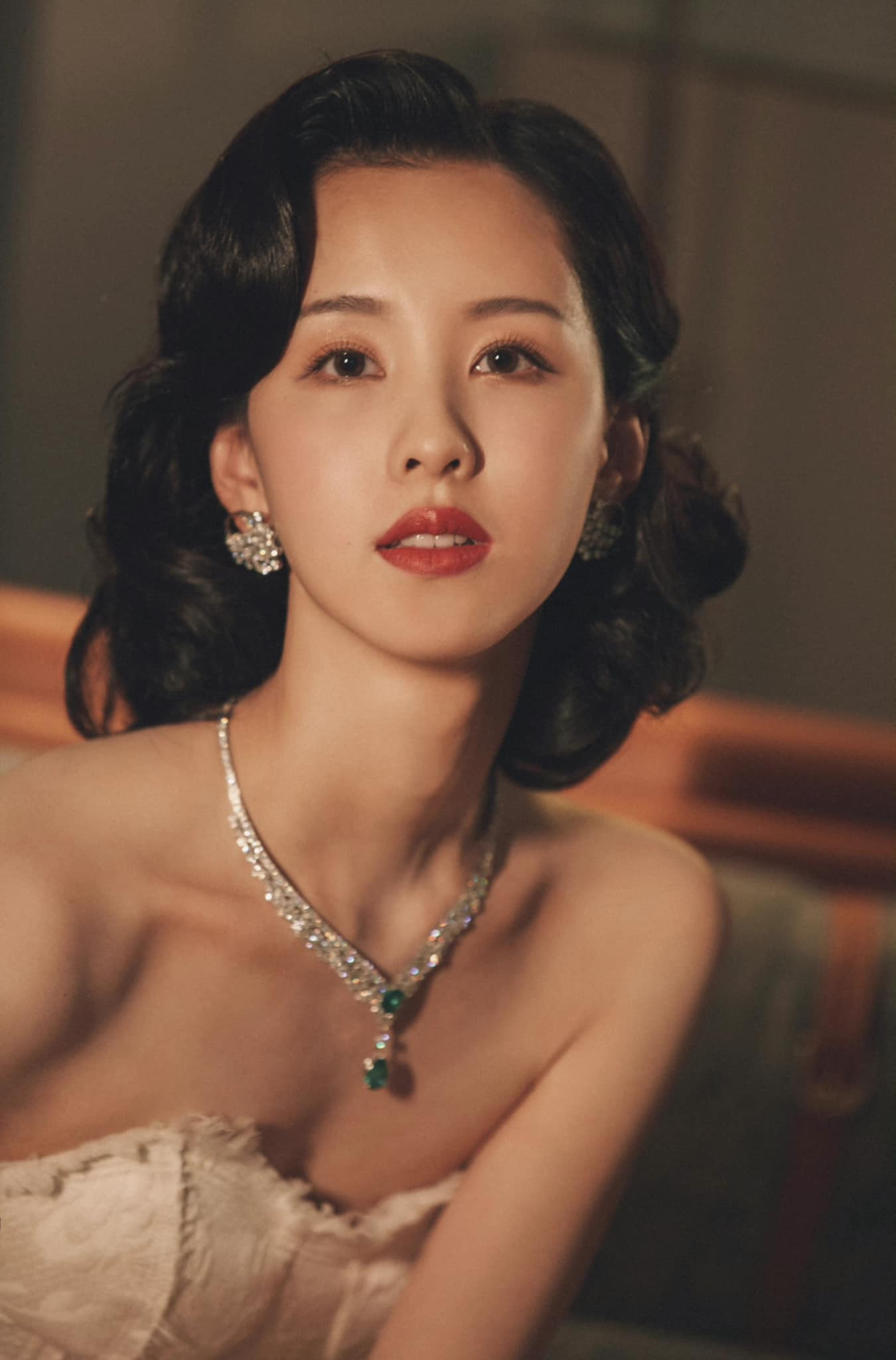 Cùng năm, Trần Đô Linh nhận vai chính trong bộ phim Tai trái của Tô Hữu Bằng và dần bước vào con đường showbiz. Cô để lại dấu ấn qua nhiều tác phẩm như Thất Nguyệt và An Sinh, Ngọc lâu xuân, Tam xoa kích… Cùng năm, Trần Đô Linh nhận vai chính trong bộ phim Tai trái của Tô Hữu Bằng và dần bước vào con đường showbiz. Cô để lại dấu ấn qua nhiều tác phẩm như Thất Nguyệt và An Sinh, Ngọc lâu xuân, Tam xoa kích…