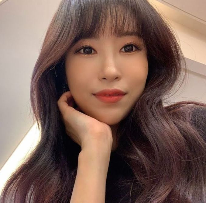 Lee Se Young trước và sau khi phẫu thuật thẩm mỹ. Ảnh: Chosun, KB.