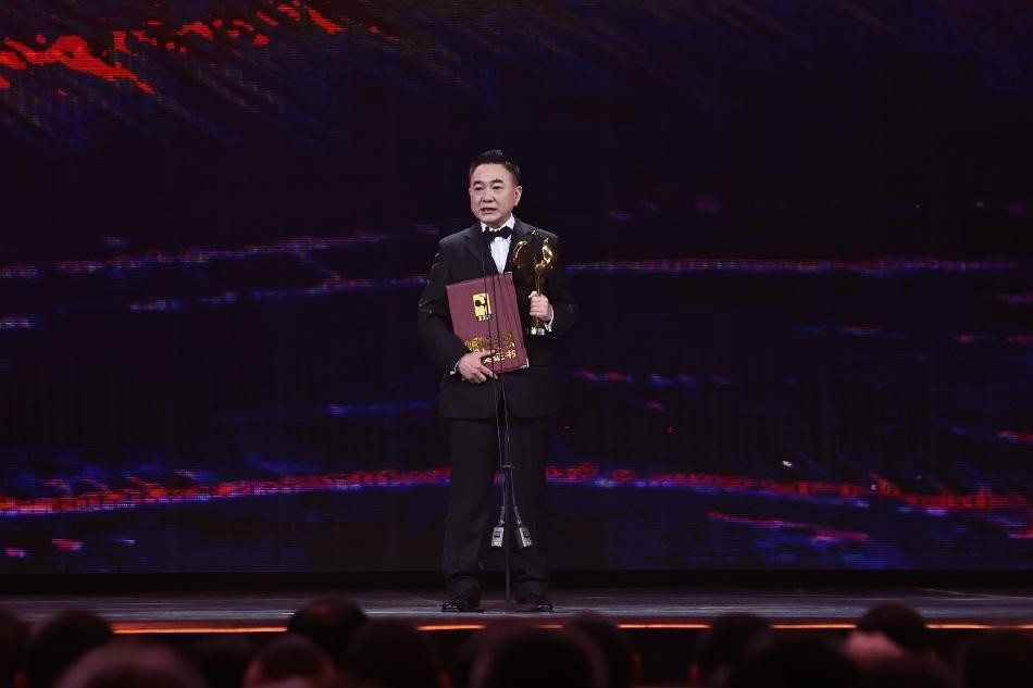 Bộ phim "One Second" bổ sung vào chuỗi chiến thắng của Trương Nghệ Mưu với giải "Nam diễn viên phụ xuất sắc" cho tài tử Phạm Vỹ.