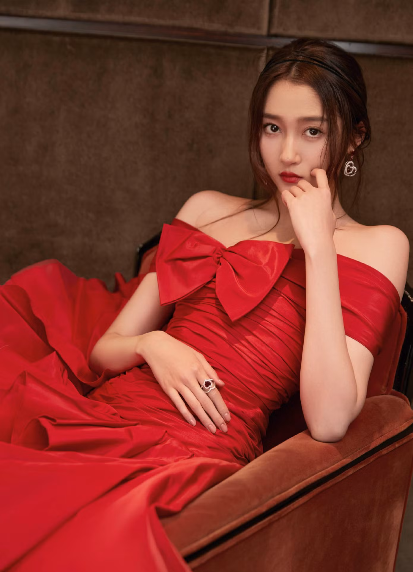 Mỹ nhân "Phượng Hoàng Tù" cho thấy nhan sắc và phong cách thời trang ngày một "thăng hạng". Mỹ nhân "Phượng Hoàng Tù" cho thấy nhan sắc và phong cách thời trang ngày một "thăng hạng".