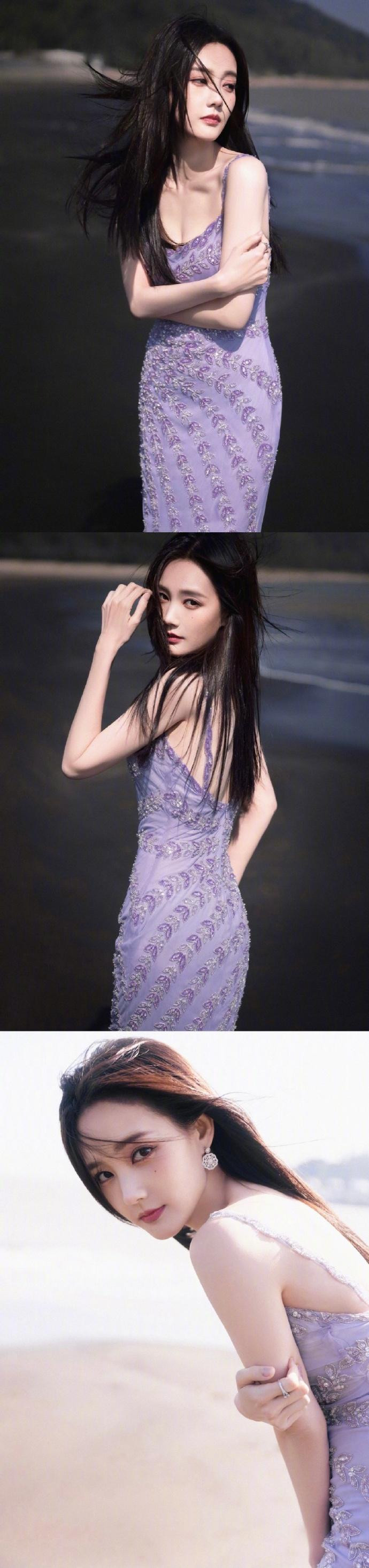 Lý Thấm vừa mong manh, vừa gợi cảm với sắc tím. Lý Thấm vừa mong manh, vừa gợi cảm với sắc tím.