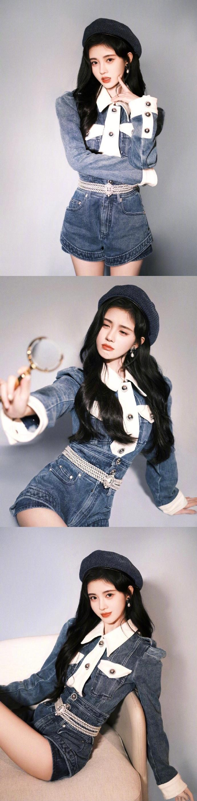 "Mỹ nhân 4000 năm" Cúc Tịnh Y nhí nhảnh, đáng yêu. "Mỹ nhân 4000 năm" Cúc Tịnh Y nhí nhảnh, đáng yêu.