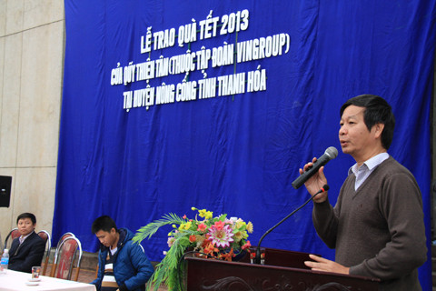 Ông Lê Khắc Hiệp – Phó Chủ tịch tập đoàn Vingroup phát biểu tại lễ tặng quà. Ảnh: Trường Phong