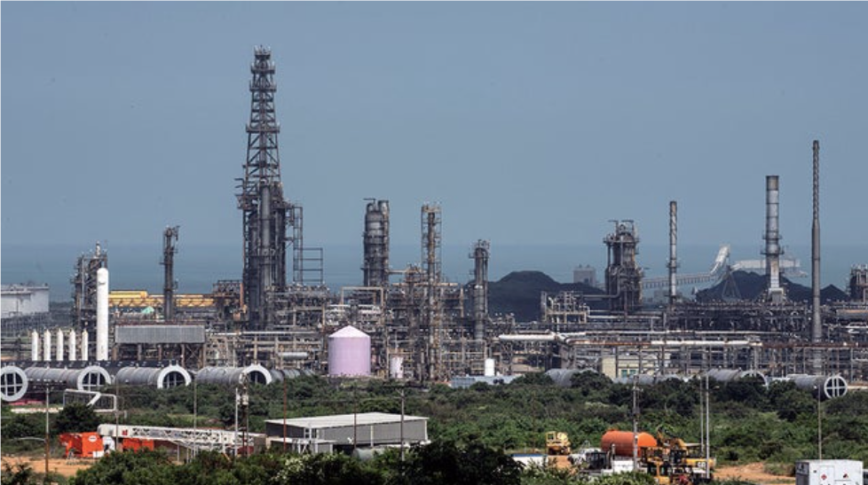 Mỹ đang cố gắng tìm nguồn thay thế dầu của Nga sau khi đã áp lệnh cấm. (Ảnh: Getty)