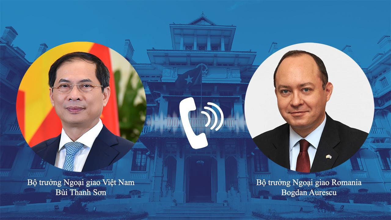 Bộ trưởng Ngoại giao Bùi Thanh Sơn và Bộ trưởng Ngoại giao Romania Bogdan Aurescu. (Ảnh: Mofa)