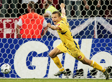 Oleg Gusev hiện khoác áo Dynamo Kiev