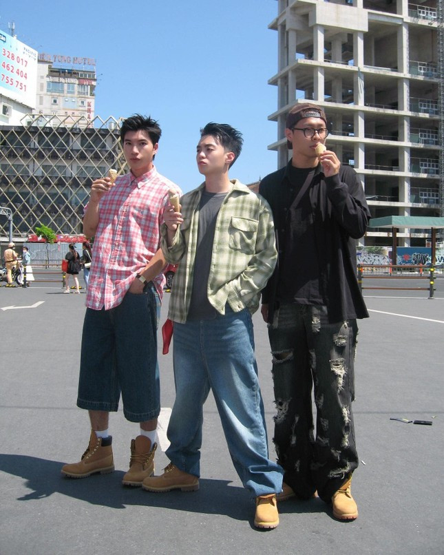 Negav, HIEUTHUHAI và HURRYKNG là anh em thân thiết trong tổ đội GERDNANG. Ảnh: GERDNANG Negav, HIEUTHUHAI và HURRYKNG là anh em thân thiết trong tổ đội GERDNANG. Ảnh: GERDNANG