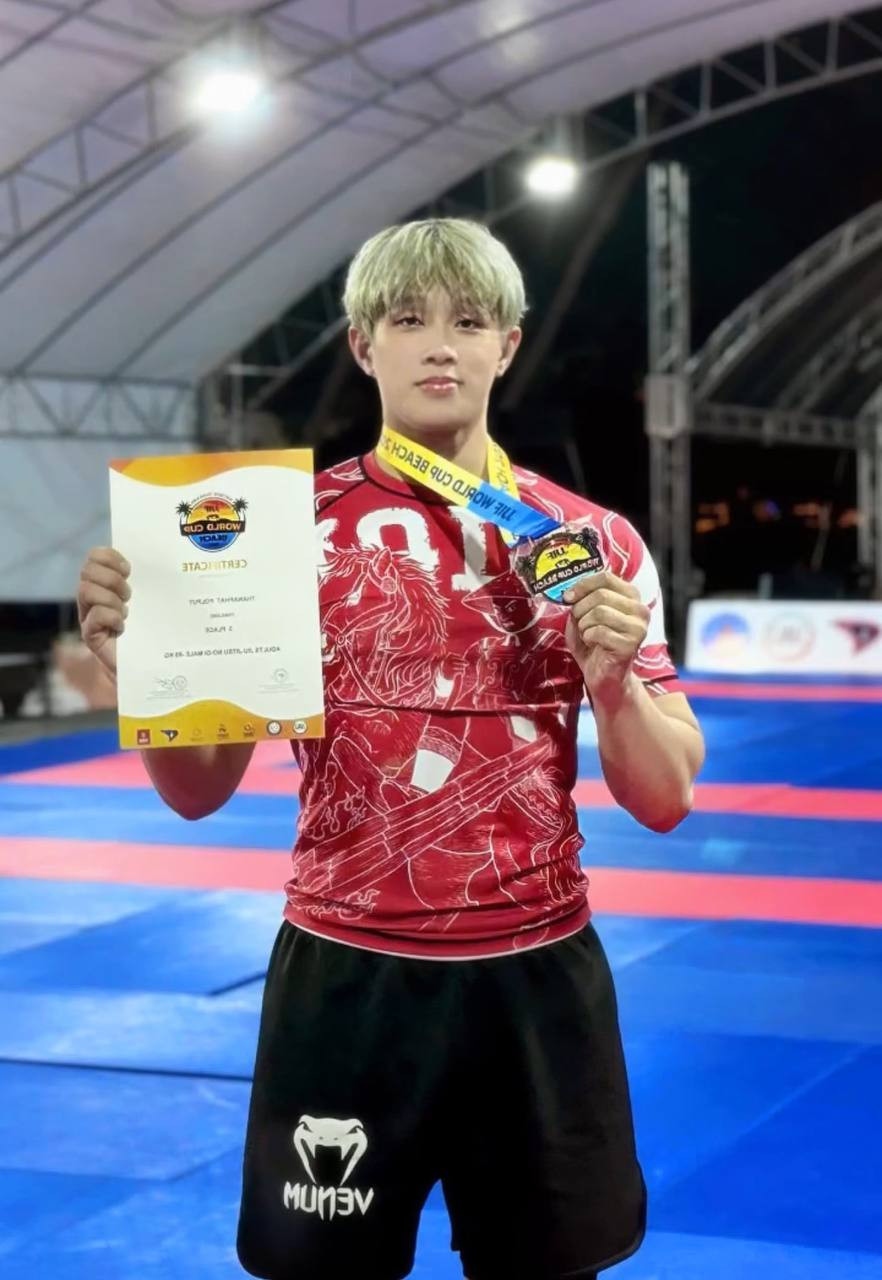 Những hình ảnh thi đấu, đoạt giải cực ấn tượng của Nguyễn Tiến Triển. Ảnh: FBNV