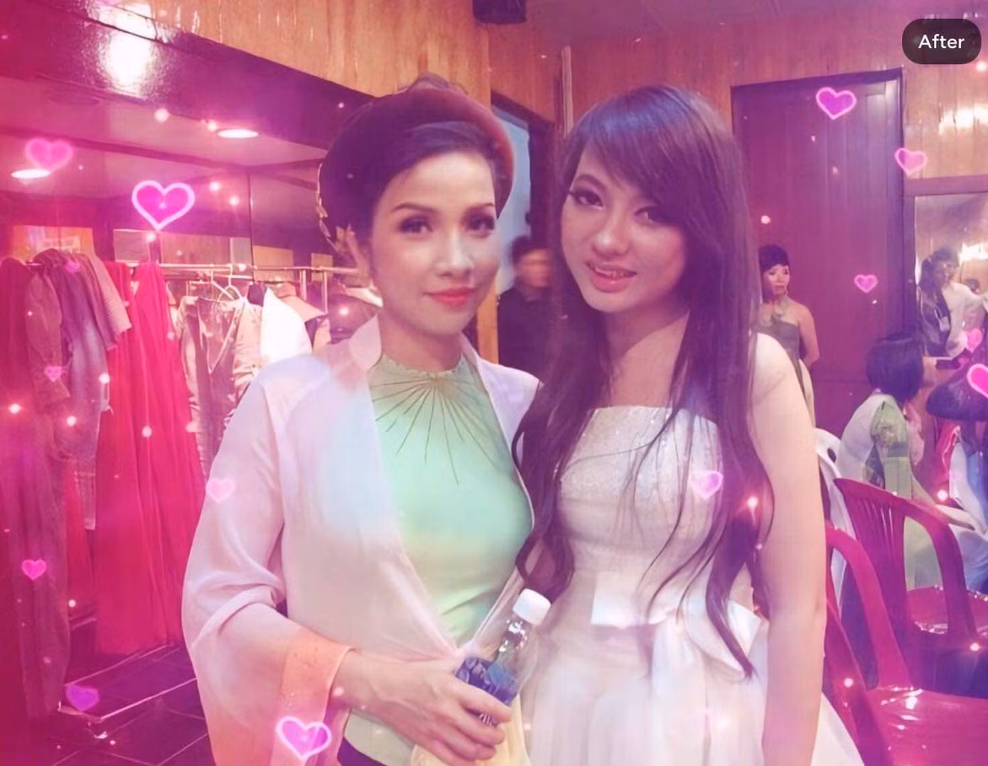 Xuân Nghi "đu idol" Mỹ Linh thành công. Ảnh: Facebook Xuân Nghi