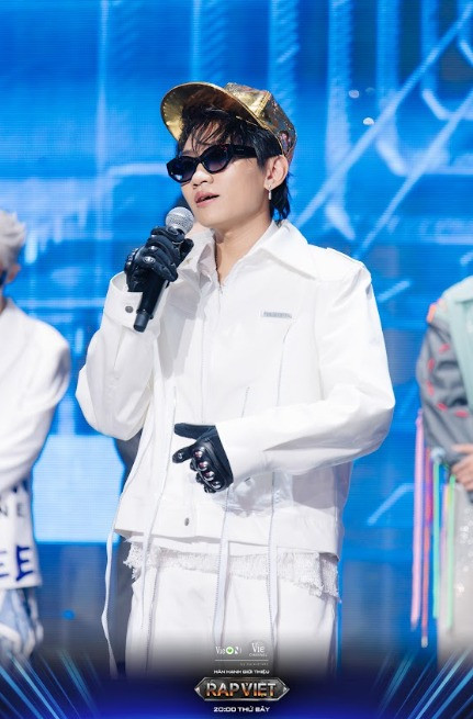 Manbo gây tranh cãi khi được cứu vào Chung kết Rap Việt mùa 4. Ảnh: VieON Manbo gây tranh cãi khi được cứu vào Chung kết Rap Việt mùa 4. Ảnh: VieON