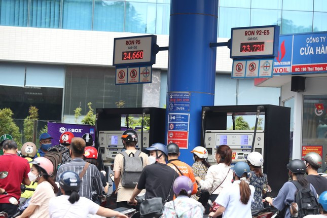 Theo các doanh nghiệp, còn quá nhiều bất cập liên quan đến dự thảo Nghị định mới về kinh doanh xăng dầu