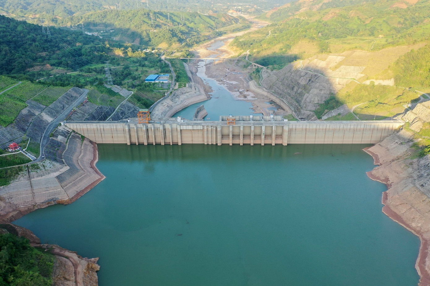 Nhiều hồ thủy điện ở khu vực miền Bắc có lưu lượng nước về thấp hơn so với trung bình nhiều năm từ 48-98%.