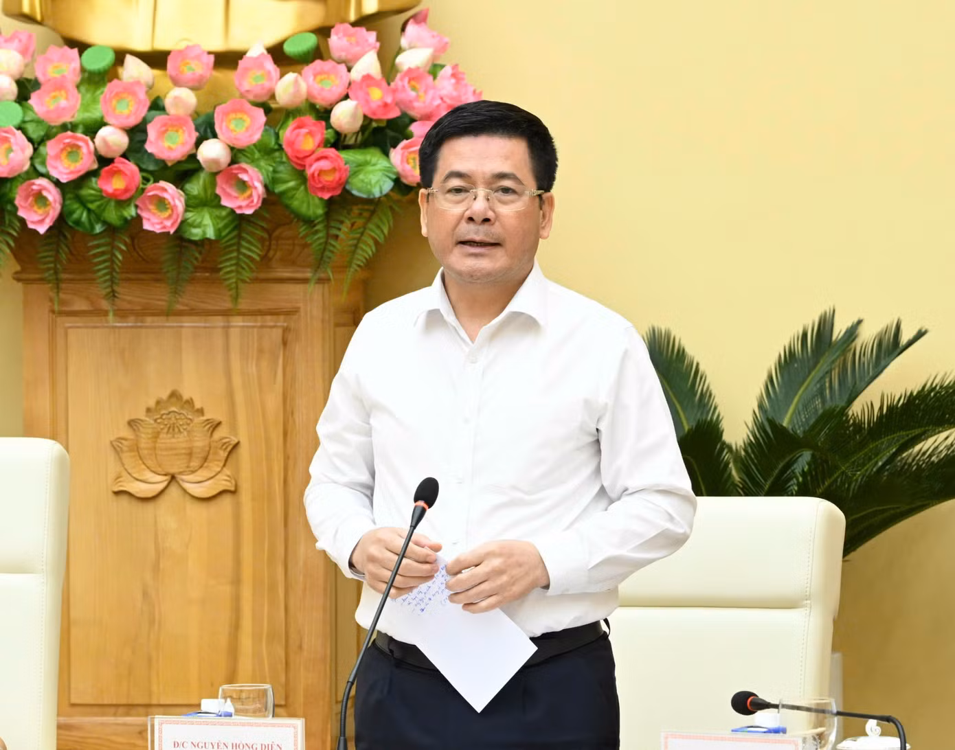 Bộ trưởng Công Thương nêu nhiều vấn đề khó khăn mà ngành phải đối mặt thời gian qua.