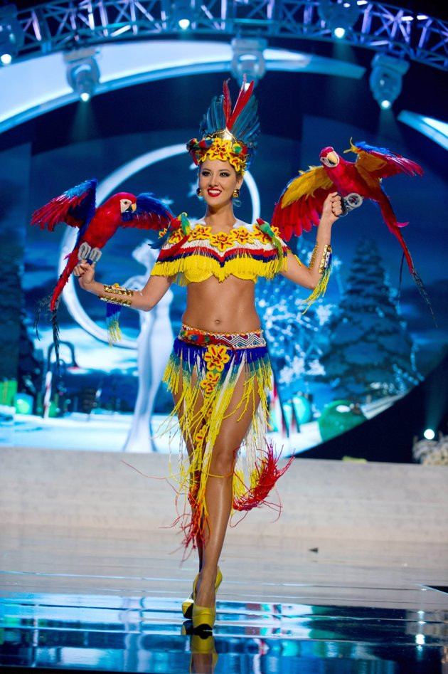 Top 5 Hoa hậu Colombia Daniella Alvarez.