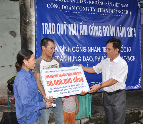 TKV trao quỹ “Mái ấm Công đoàn” hỗ trợ công nhân ảnh 1