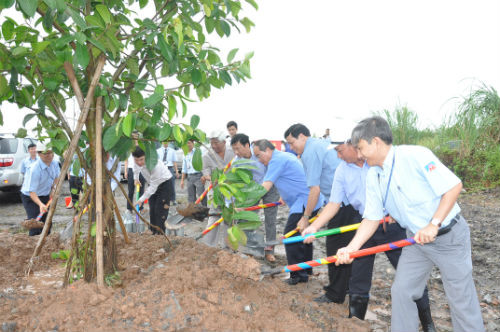 Chủ tịch MTTQ Việt Nam Nguyễn Thiện Nhân thăm, làm việc với Tập đoàn TKV ảnh 5