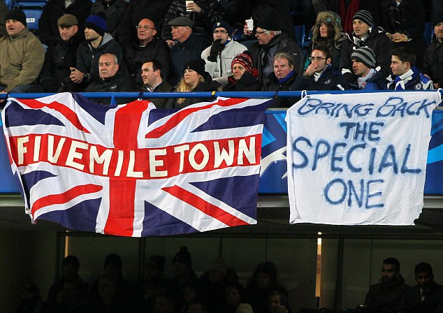 “Đem người đặc biệt trở lại đây!”. “Đem người đặc biệt trở lại đây!”