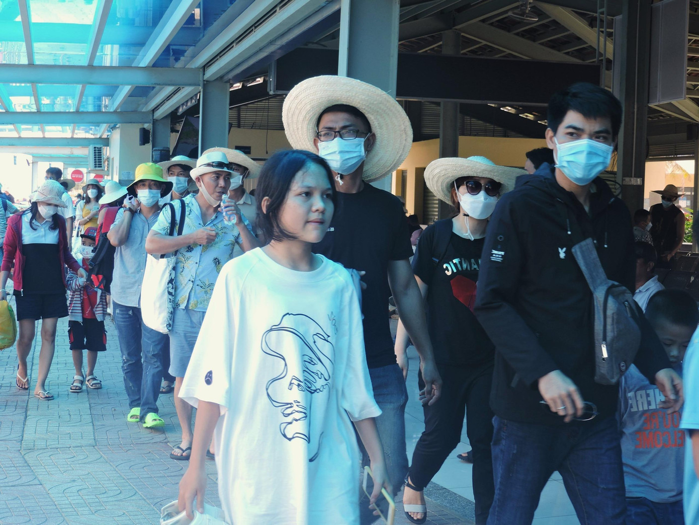 Nhiều du khách tập trung tại bến tàu du lịch Nha Trang để tham quan biển đảo Nhiều du khách tập trung tại bến tàu du lịch Nha Trang để tham quan biển đảo