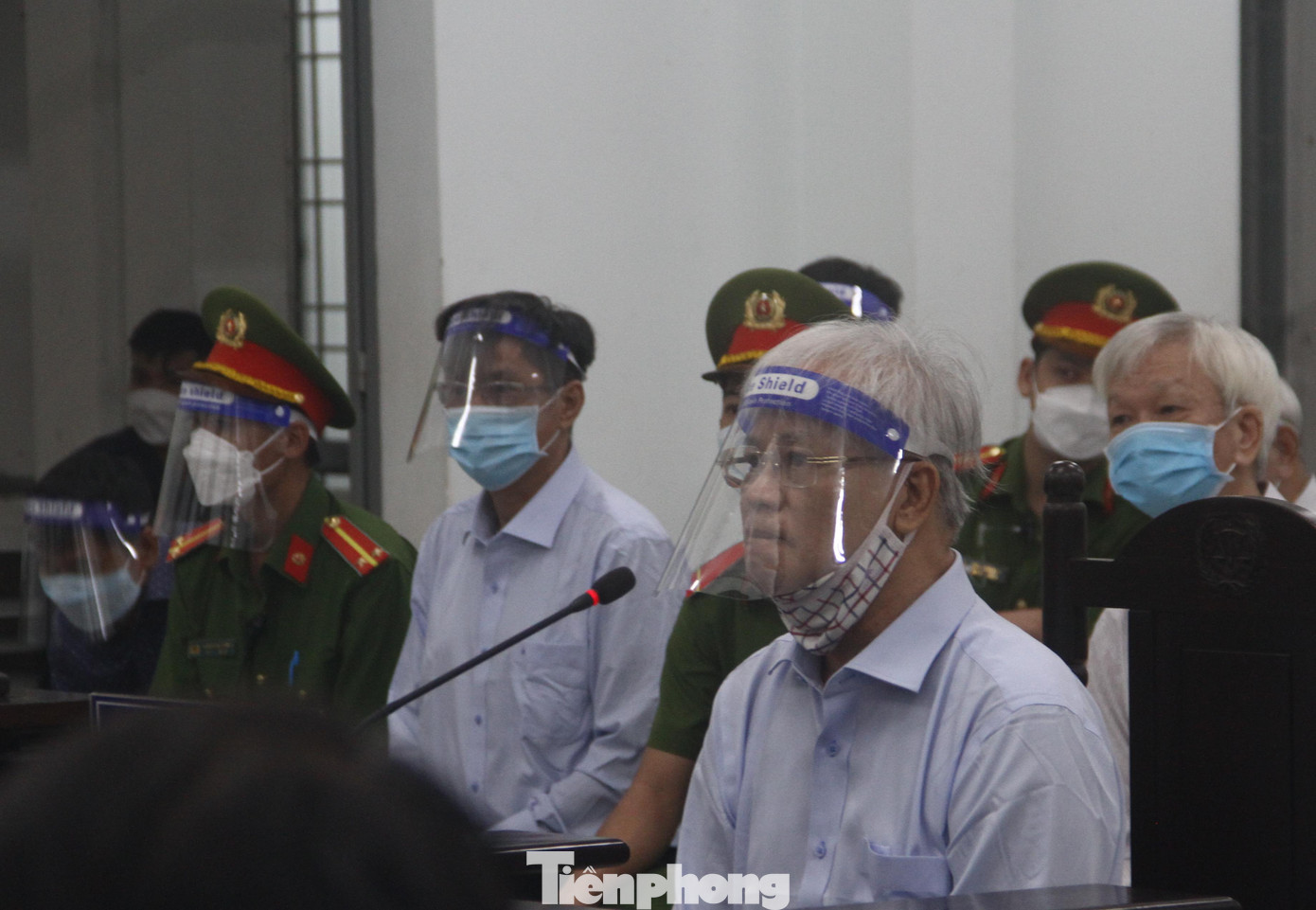 Bị cáo Lê Mộng Điệp cũng khai làm theo chỉ đạo của UBND tỉnh Khánh Hoà. Ảnh C.HOAN.