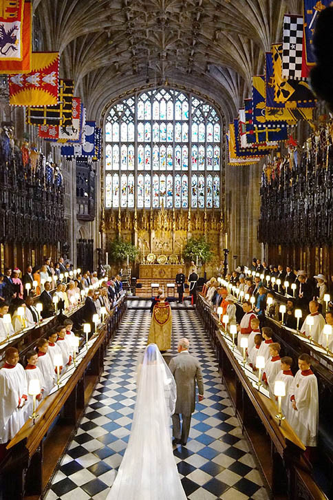 Những khoảnh khắc ấn tượng trong lễ cưới Hoàng tử Anh ảnh 11