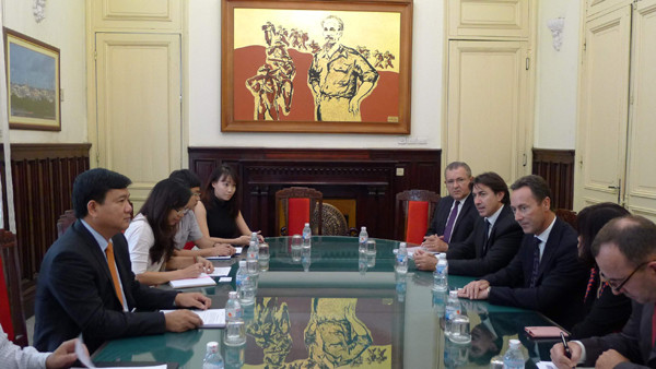 Buổi tiếp kiến của lãnh đạo Airbus với Bộ trưởng GTVT Đinh La Thăng