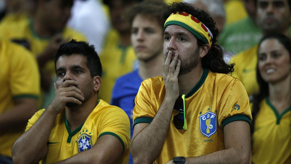 Lệ rơi thành sông trong ngày thảm họa của Selecao! ảnh 12