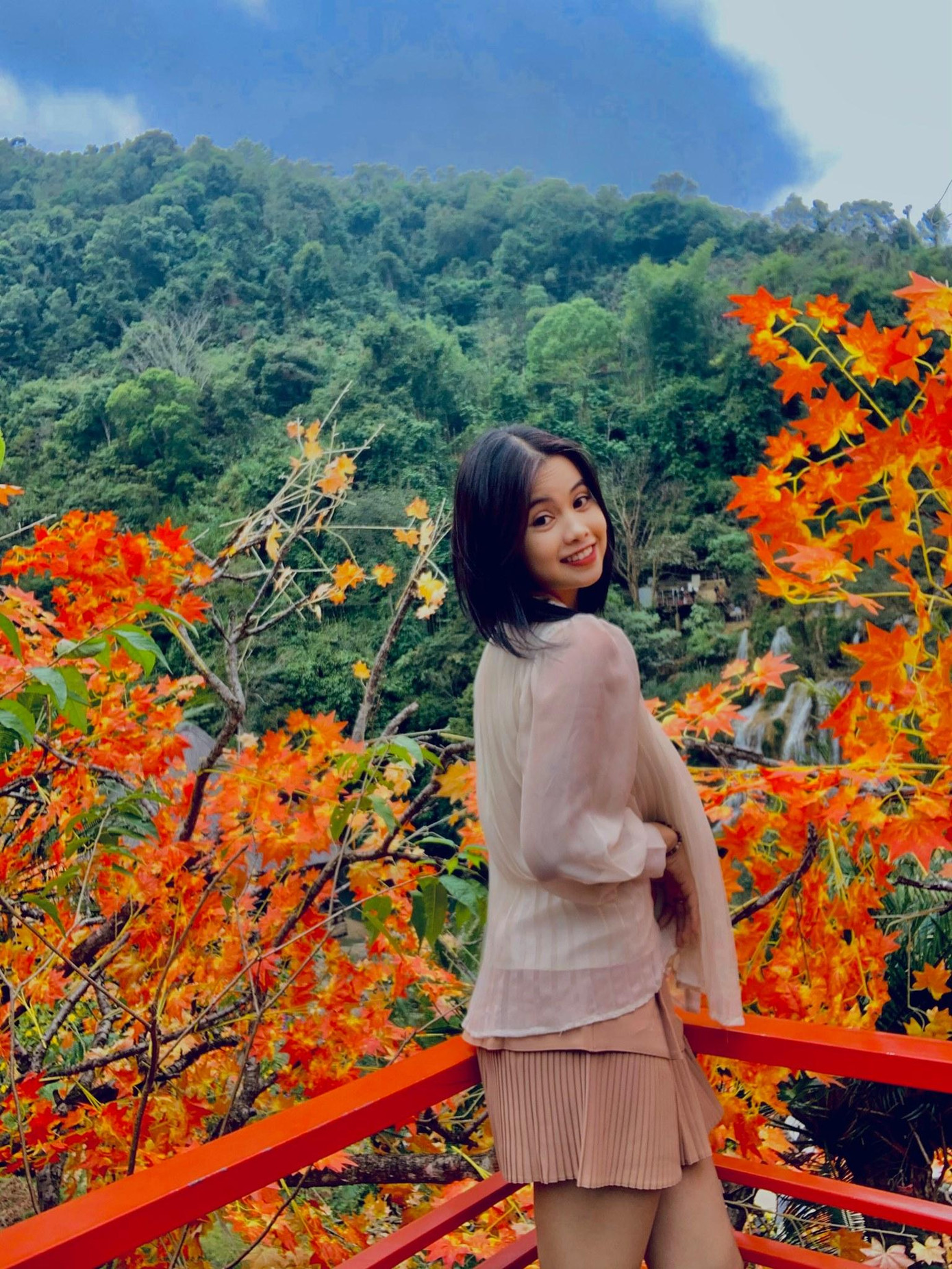 Vẻ đẹp gây thương nhớ của cung thủ Ánh Nguyệt ở tuổi 20.