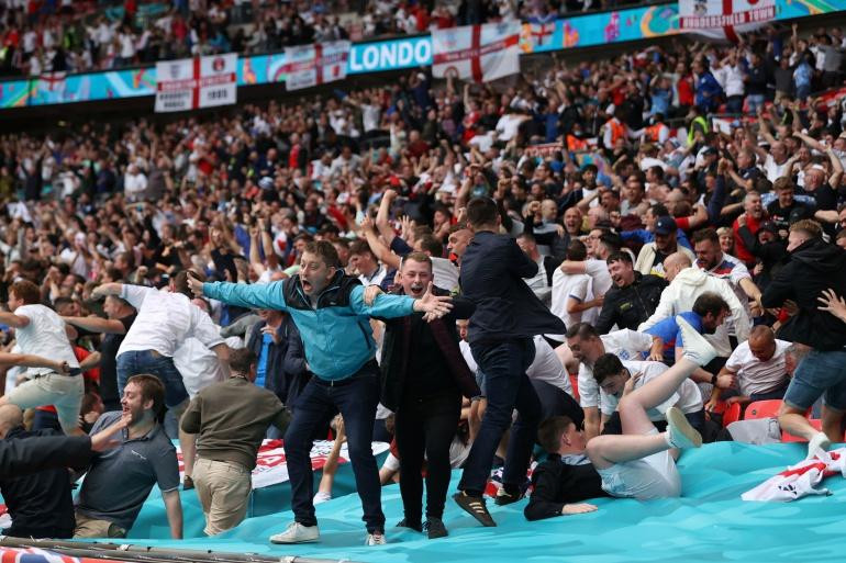 Người hâm mộ tuyển Anh rất cuồng nhiệt Người hâm mộ tuyển Anh rất cuồng nhiệt