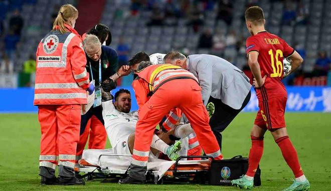 'Nhát kiếm' Jorginho hạ Bò tót Tây Ban Nha ảnh 3