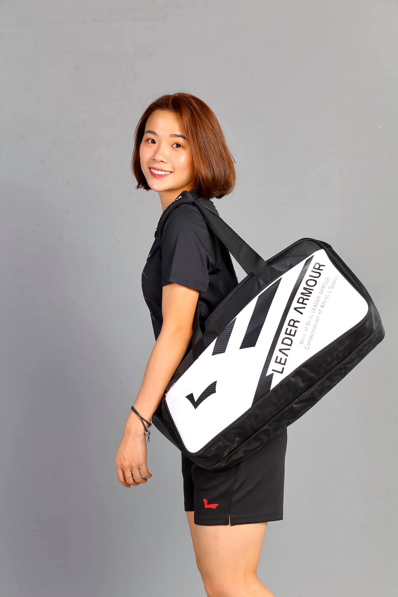 Trước đó, cô đã gây ấn tượng ở ra quân khi đánh bại đối thủ người Pháp Qi Xuefei được đánh giá cao hơn, với tỷ số 2-0 chỉ sau 34 phút thi đấu.